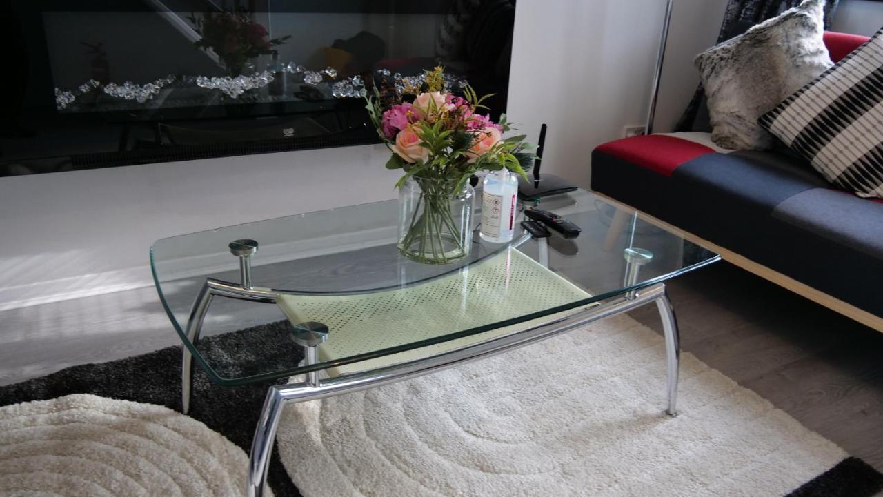 Milton Keynes Luxury Short Stay House With Wifi And Free Parking Wolverton  Kültér fotó