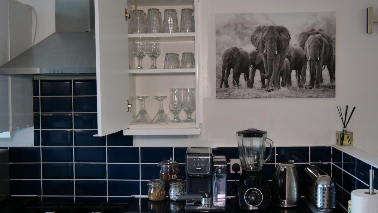 Milton Keynes Luxury Short Stay House With Wifi And Free Parking Wolverton  Kültér fotó