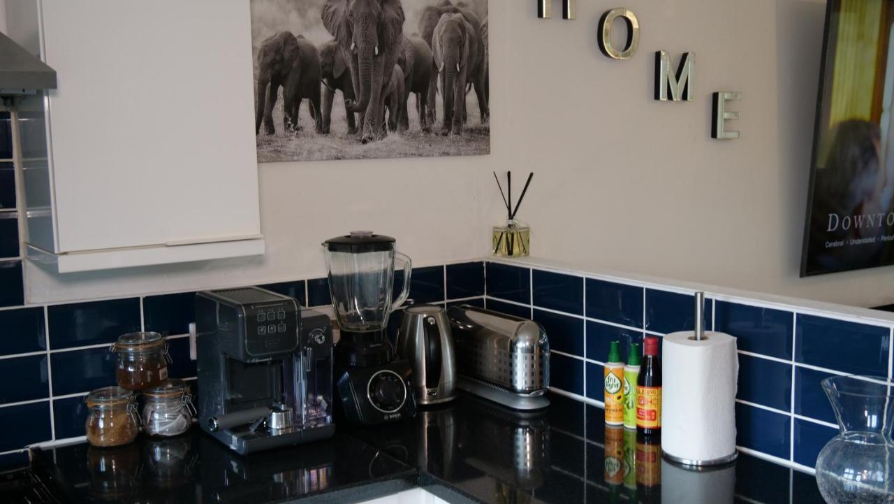 Milton Keynes Luxury Short Stay House With Wifi And Free Parking Wolverton  Kültér fotó
